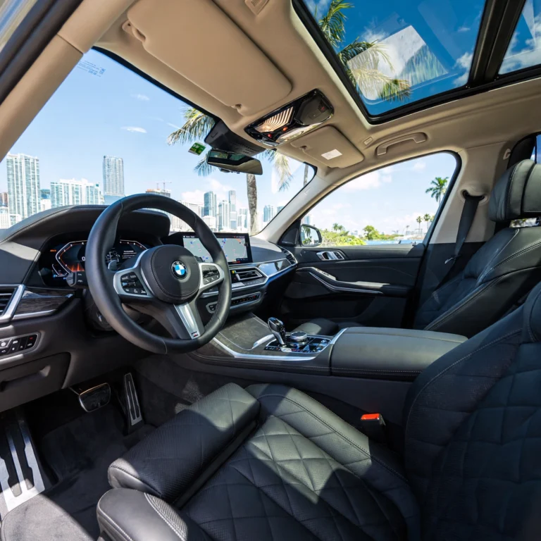 BMWX7_24